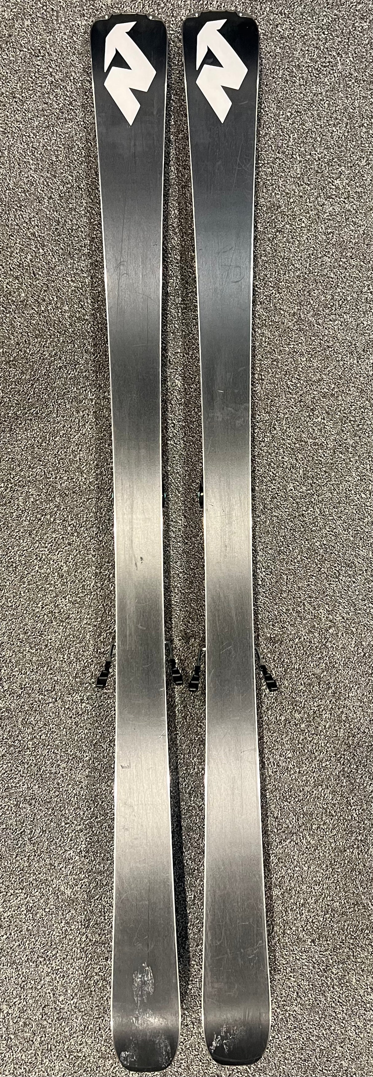 Belle DC 72 Skis Inc. TP2 11 Bindings 24/25 (EX DEMO)