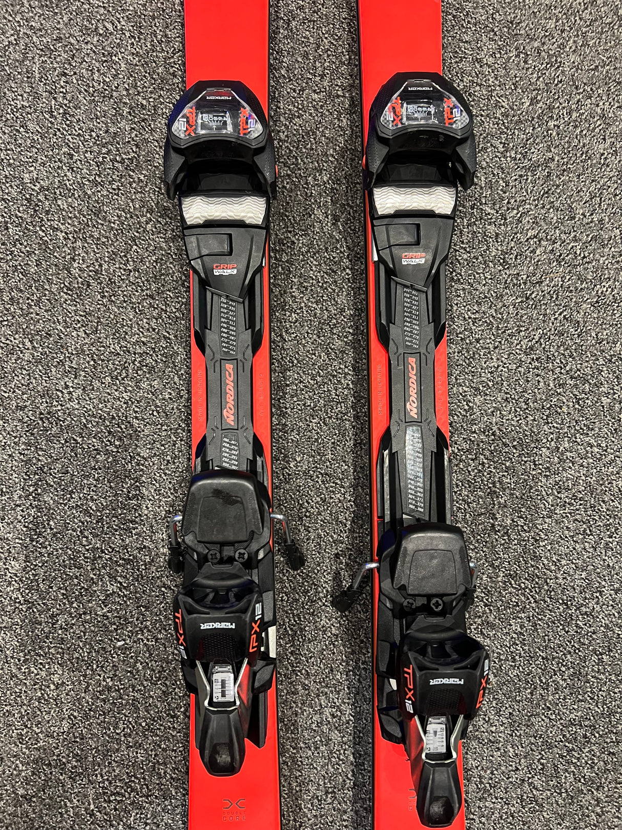 Spitfire DC 68 including TPX12 FDT binding 24/25 (EX DEMO)