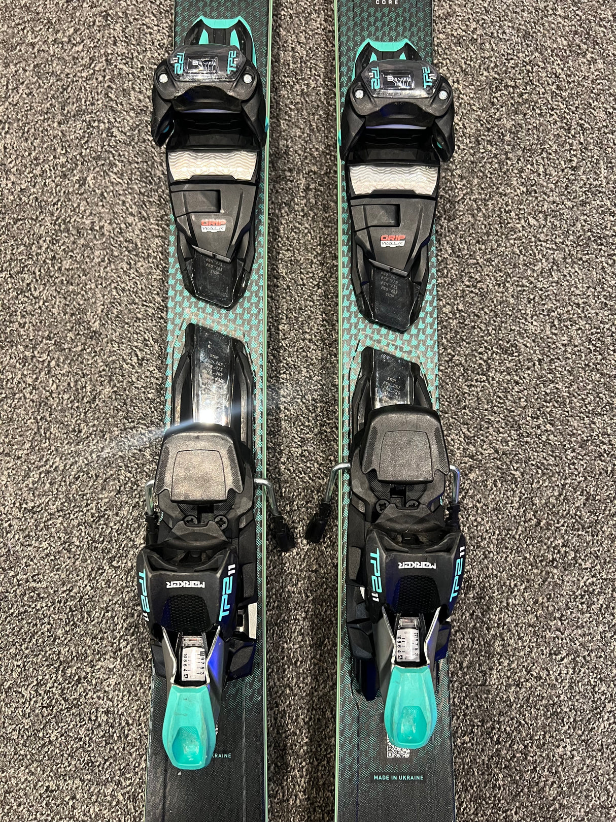 Belle DC 78 Skis Inc. TP2 11 Bindings 24/25 (EX DEMO)