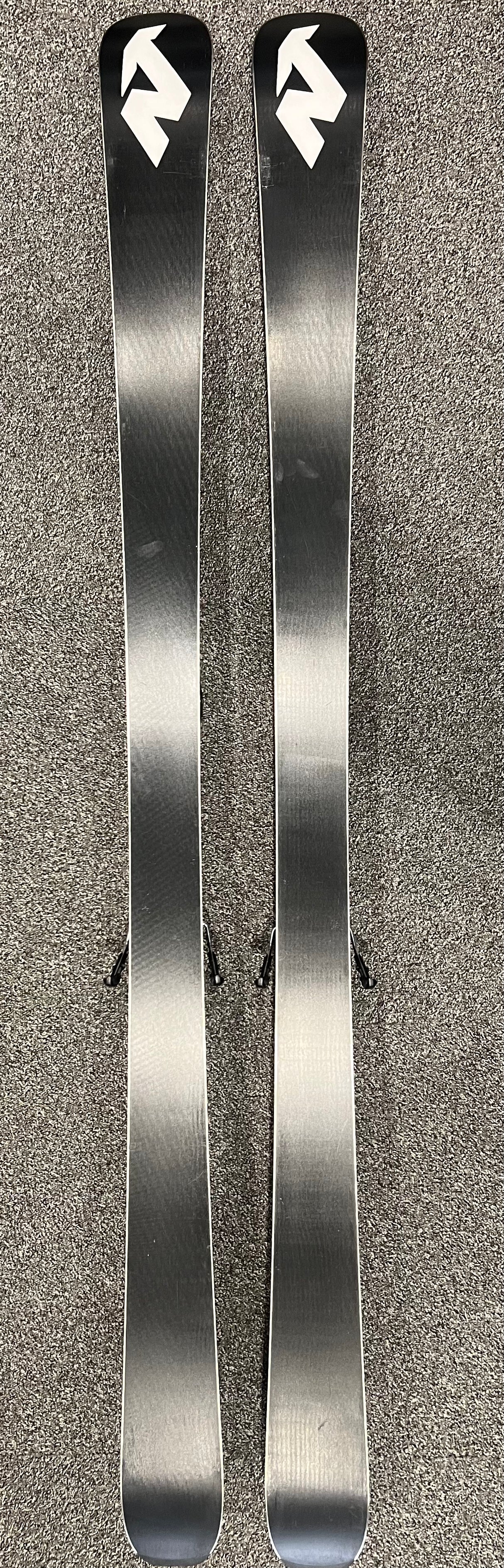 Steadfast 80 24/25 + Marker Griffon TCX Binding (EX DEMO)