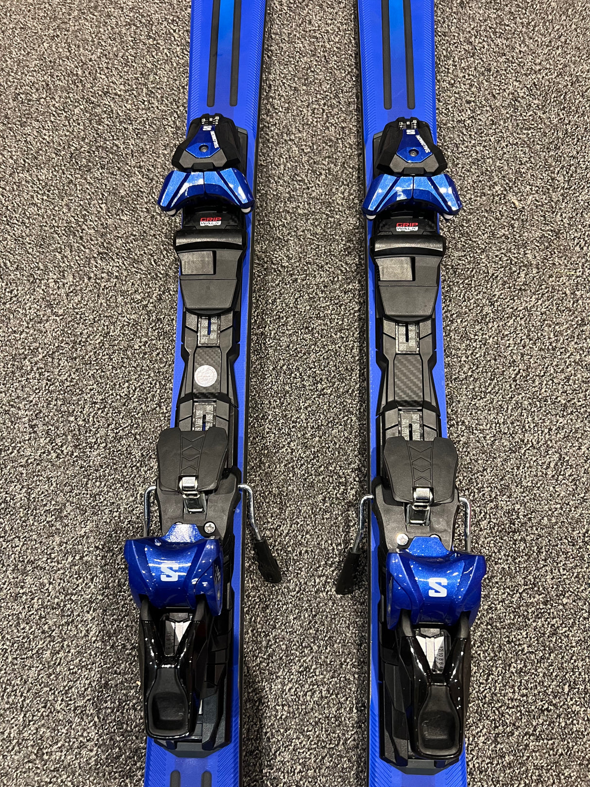 S/Race 8 including M11 GW bindings Ex Demo Ski