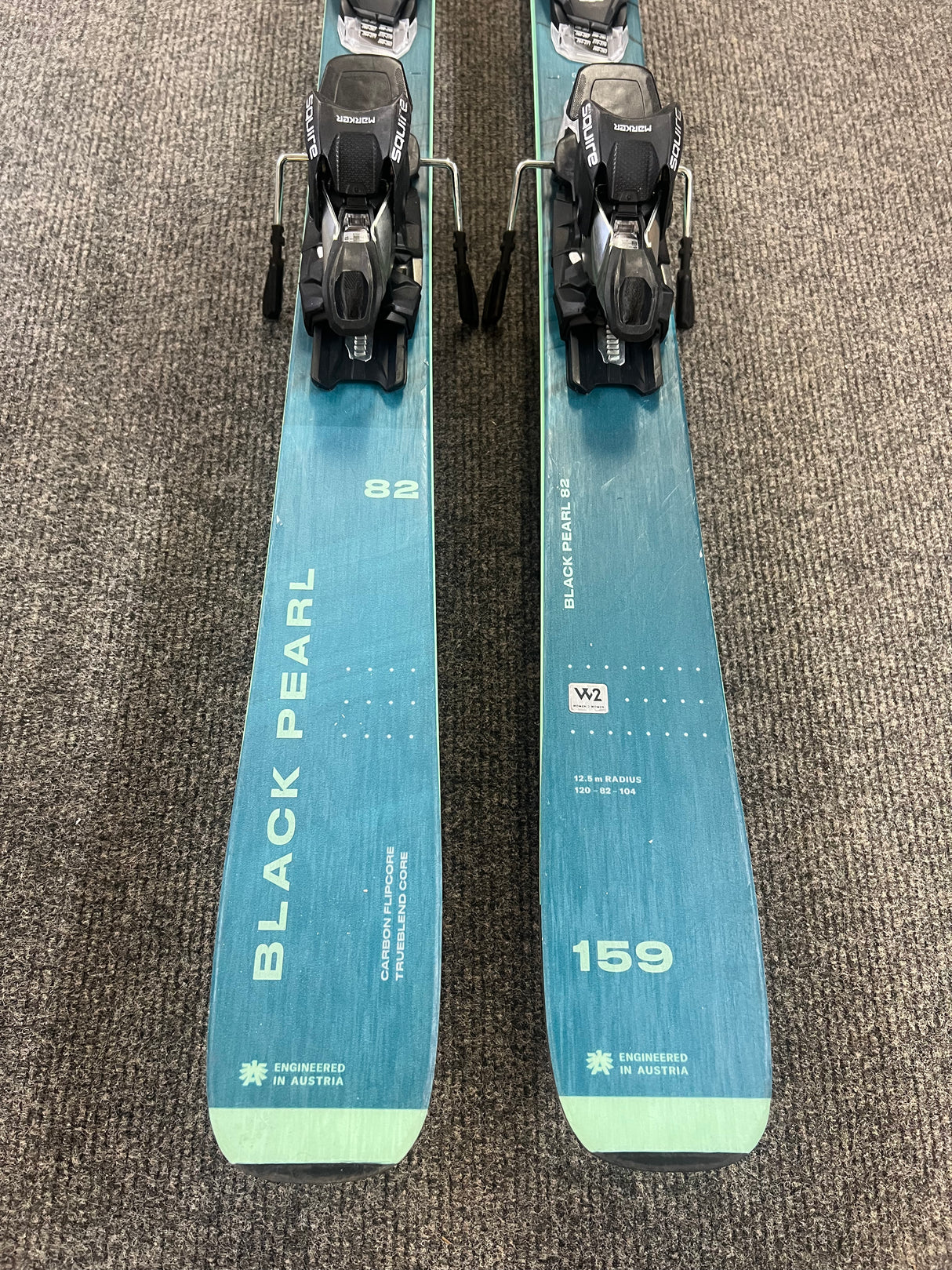 BLACK PEARL 82 23/24 EX DEMO Inc Marker Squire TCX