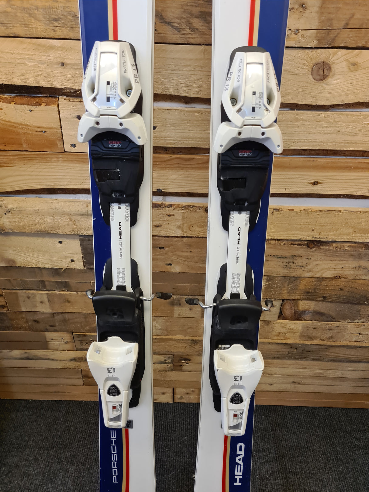 PORSCHE 8 Series Rally with Protector PR 13 GW Bindings 23/24 (EX DEMO)