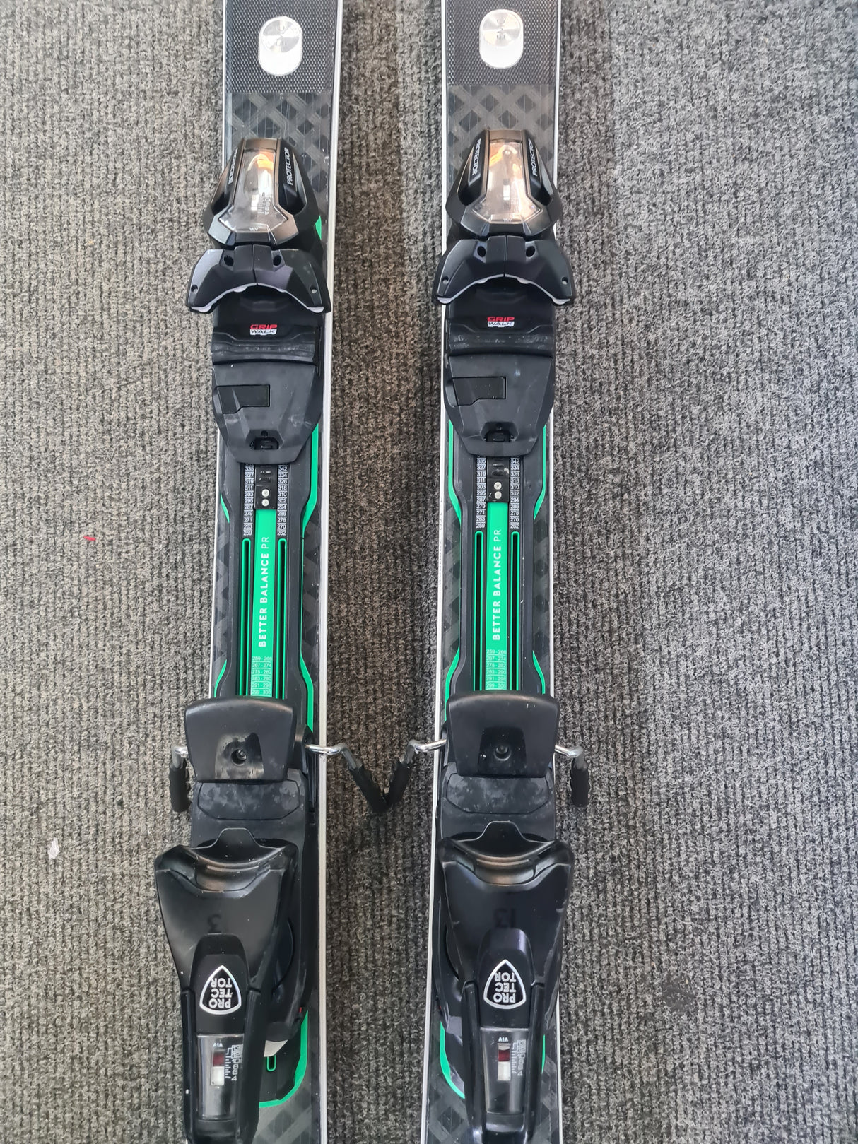 Supershape e-Magnum Performance with Protector PR 13 GW Bindings 24/25(EX DEMO)