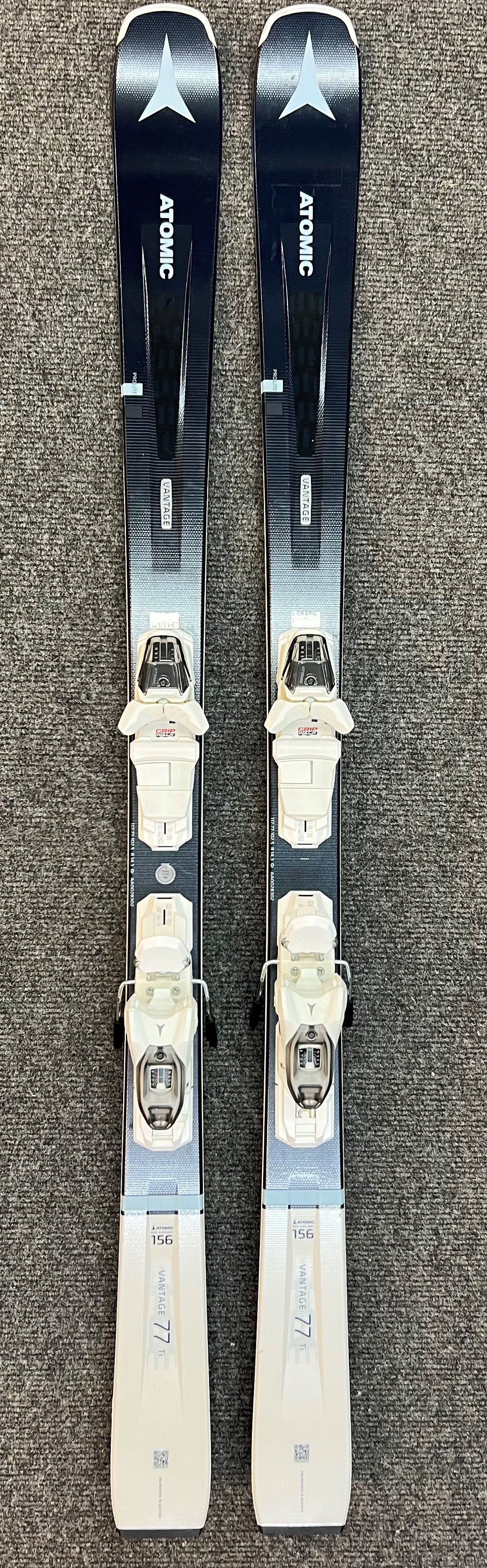VANTAGE Women 77 TI skis w/MW 10 Binding (Ex Demo)