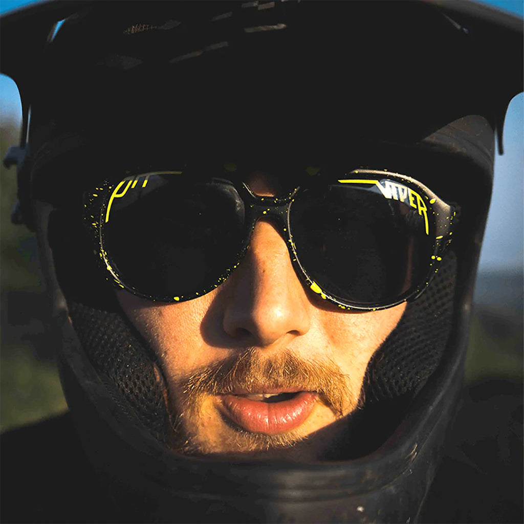 THE COSMOS EXCITERS POLARIZED