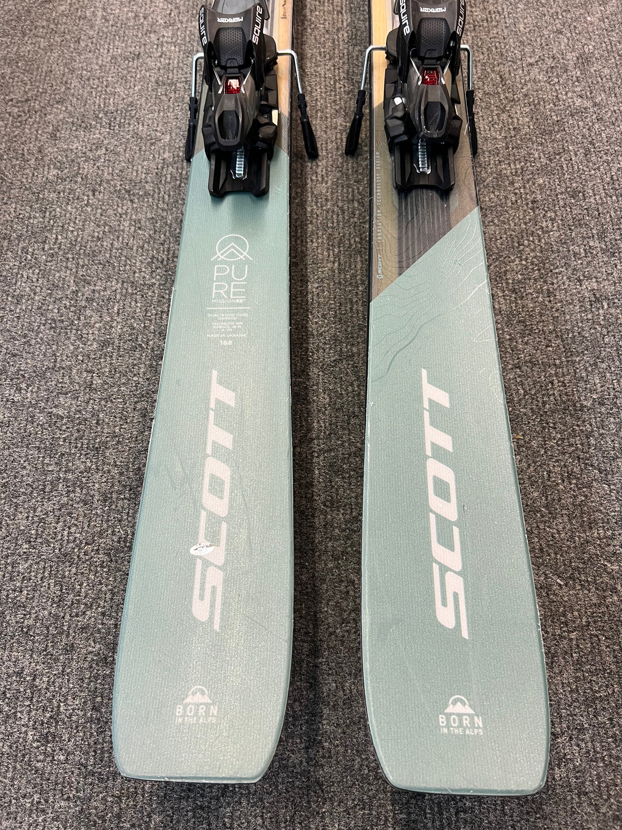 Womens Pure Mission 98 Ti Skis Inc Squire Bindings EX DEMO