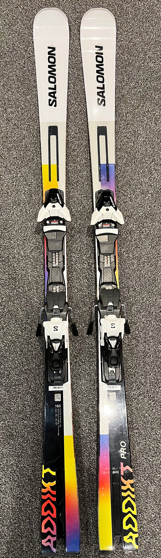 Salomon Addikt PRO inc. Z12 GW bindings 23/24 EX DEMO SKIS Piste Salomon Addikt PRO inc. Z12 GW bindings 23/24 EX DEMO SKIS Piste