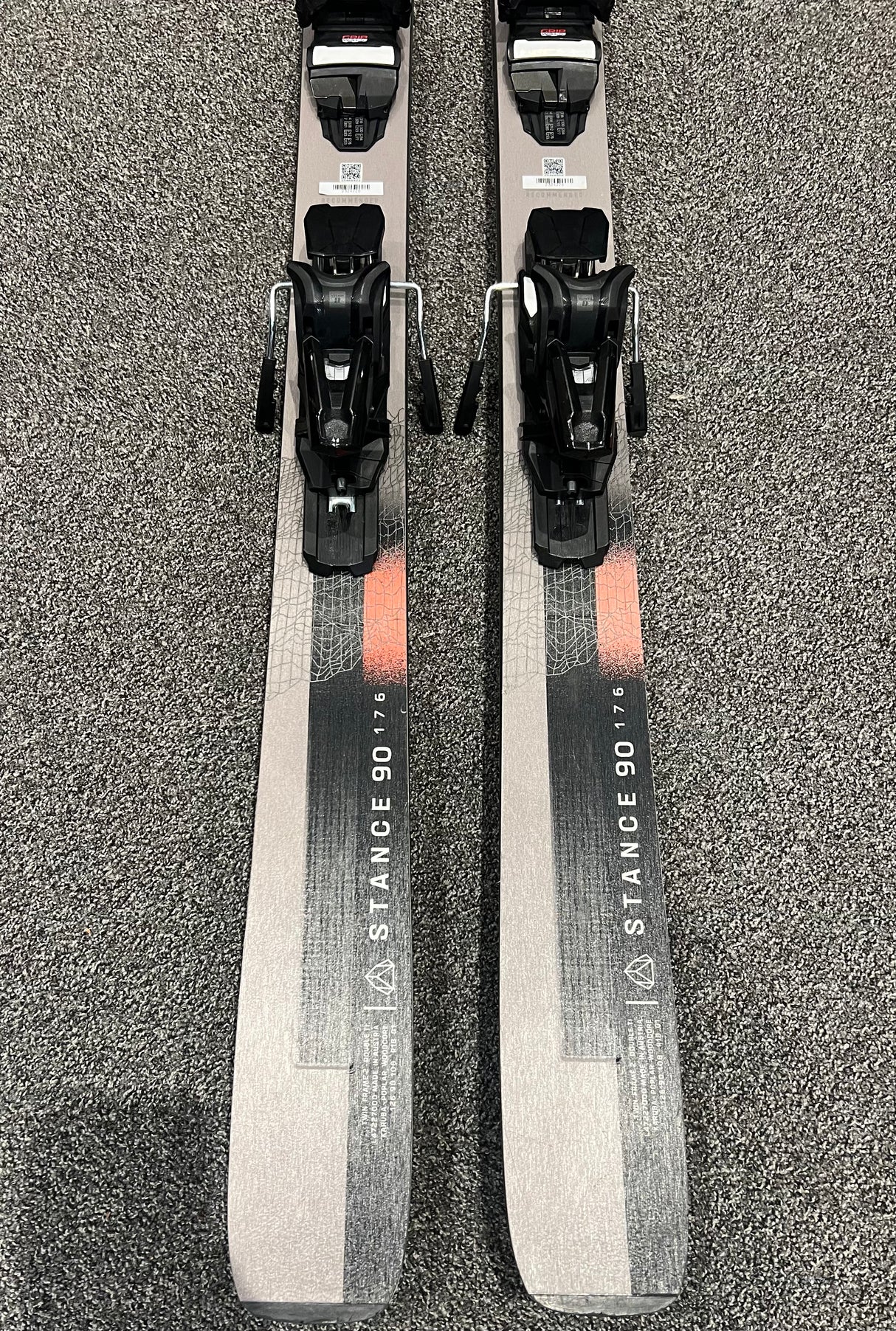 Stance 90 Inc. Strive 13 Bindings 23/24 EX DEMO Skis